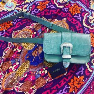 turquoise fanny